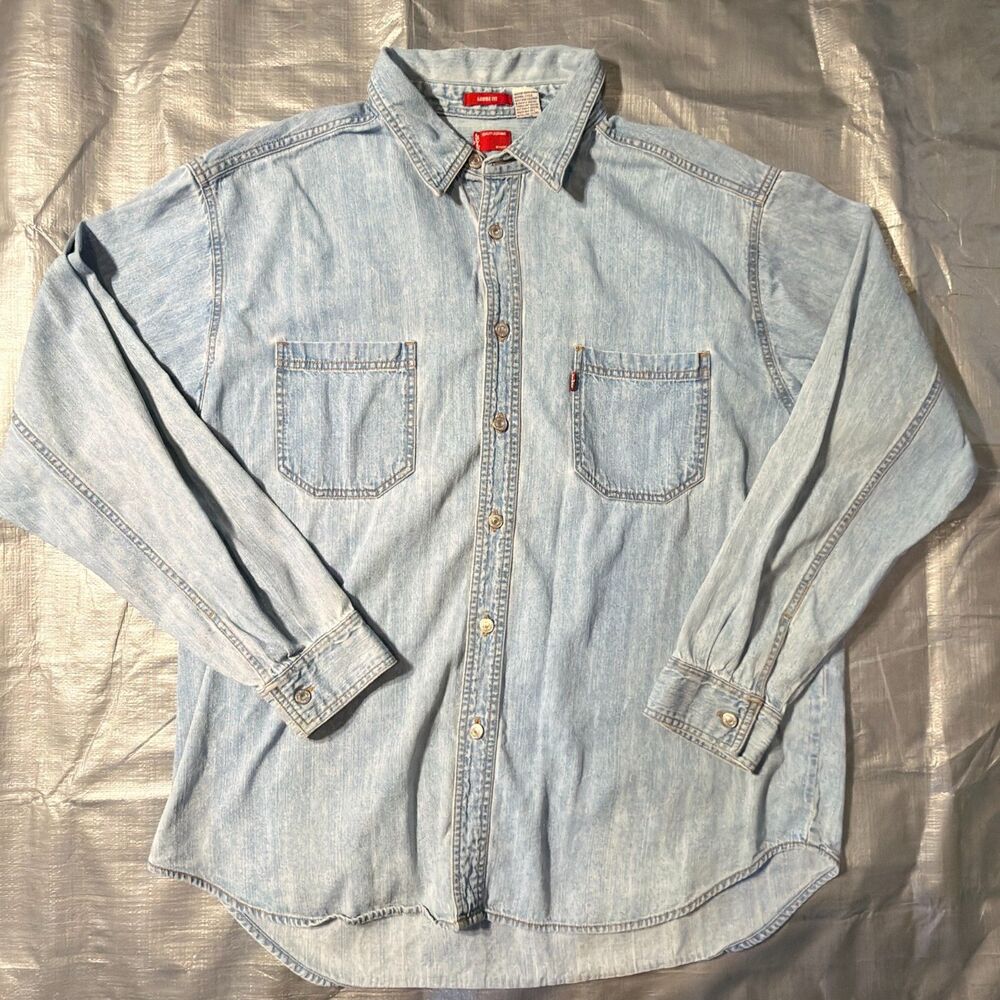 Vintage 2002 Levis Denim Shirt Mens XL Light Wash Loose Fit Long Sleeve Red Tab